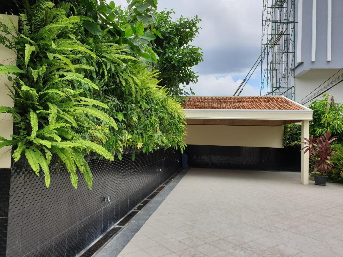 يوغياكارتا Malioboro Place المظهر الخارجي الصورة